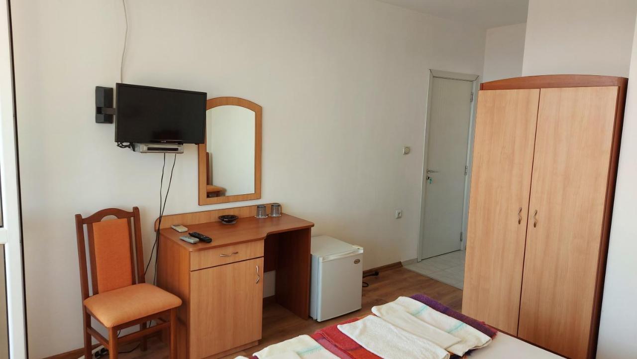 Guest House Rona - Free Parking And Sea View Sveti Vlas Eksteriør bilde