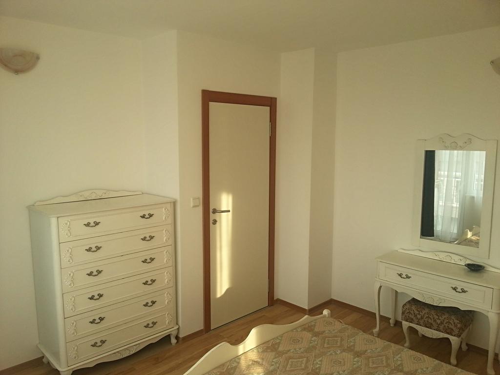 Guest House Rona - Free Parking And Sea View Sveti Vlas Eksteriør bilde
